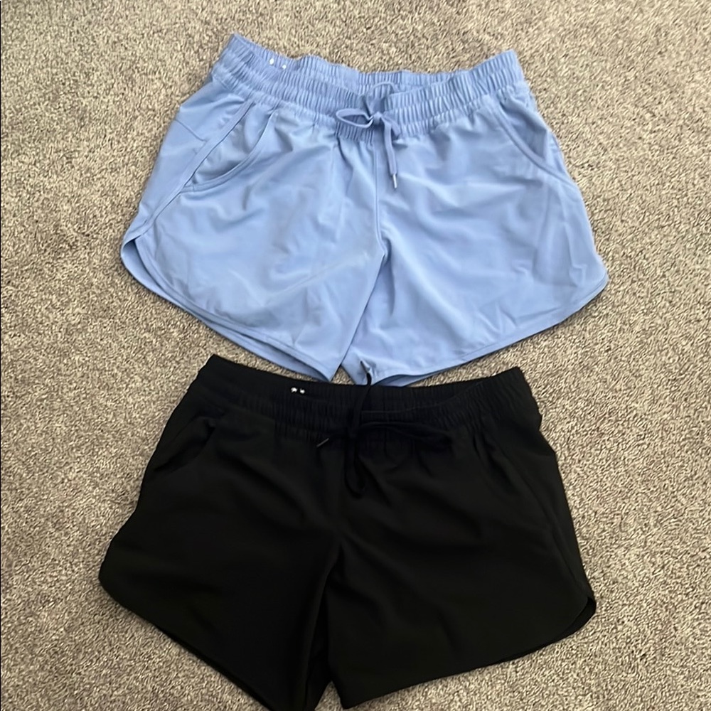 Columbia Women's periwinkle and Black Shorts size small